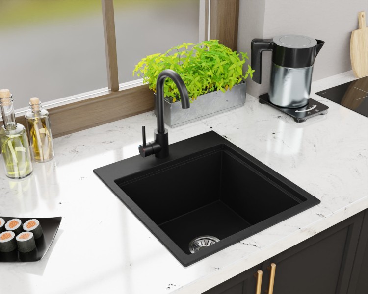 comfort_00_m_black_kitchen_v1_side.jpg